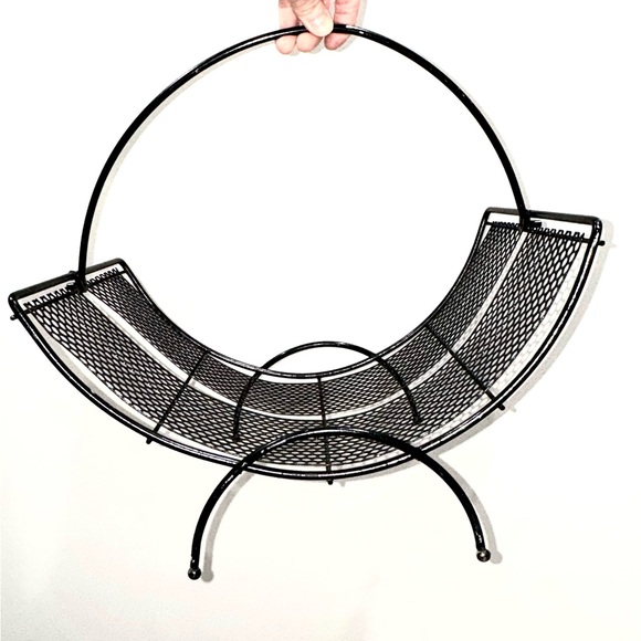 MCM Black Metal Mesh Magazine Storage Rack - Picture 1 of 8